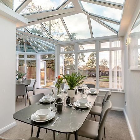 Robinswood House - A Beautiful Family Home Near The Cotswold Gloucester Exterior foto