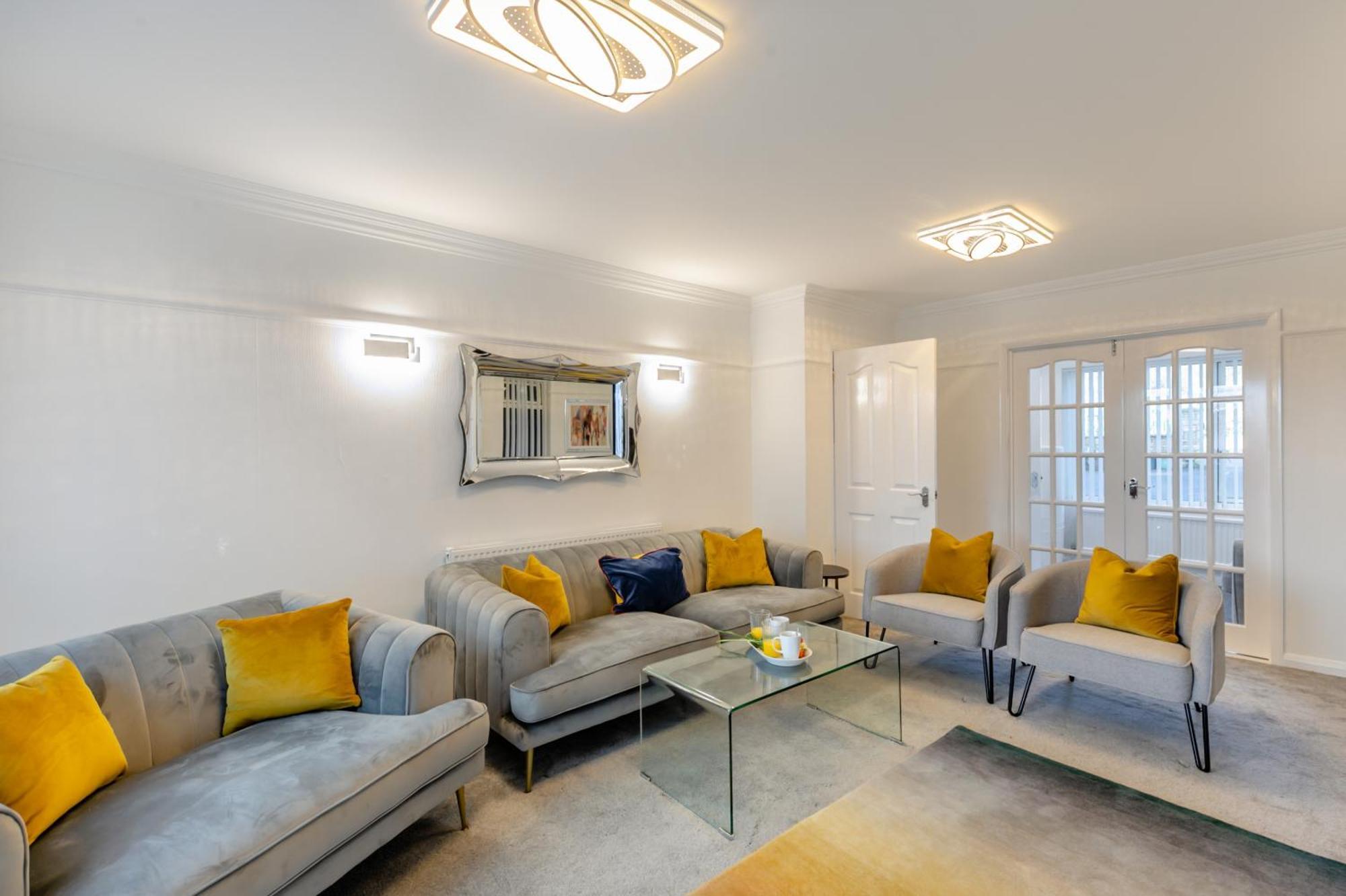 Robinswood House - A Beautiful Family Home Near The Cotswold Gloucester Exterior foto